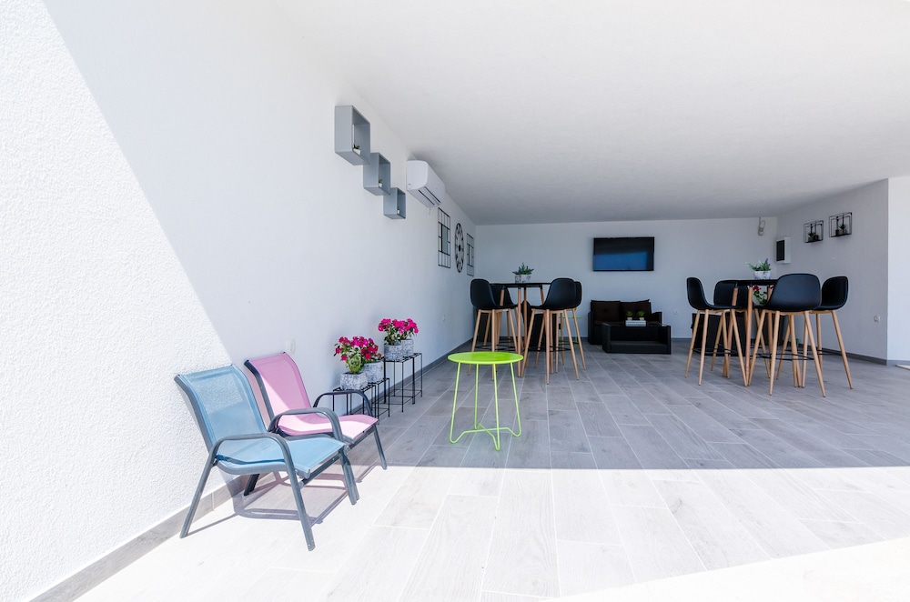 APARTMENTS SANDITO 28/50