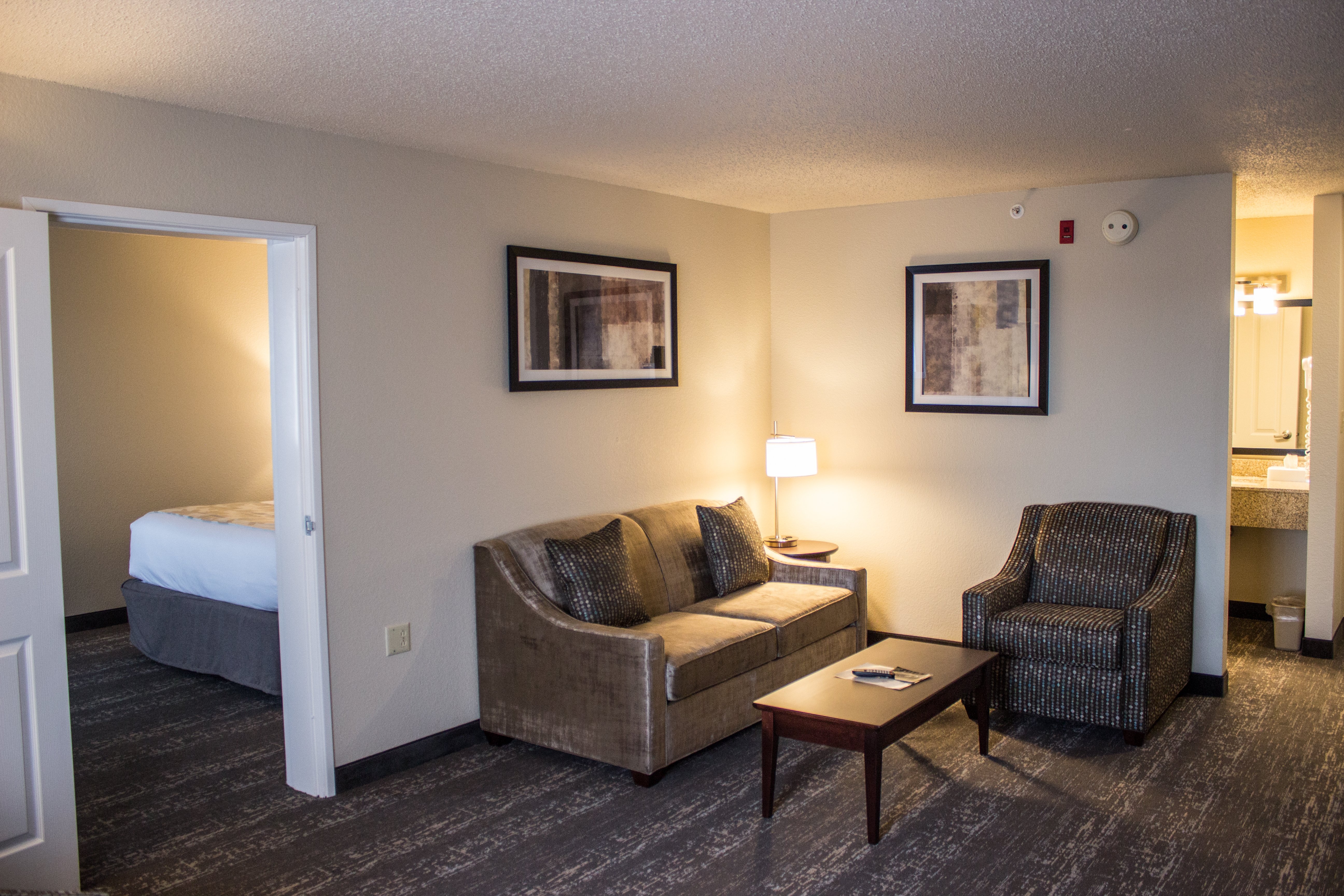 Cobblestone Suites Oshkosh 45/75