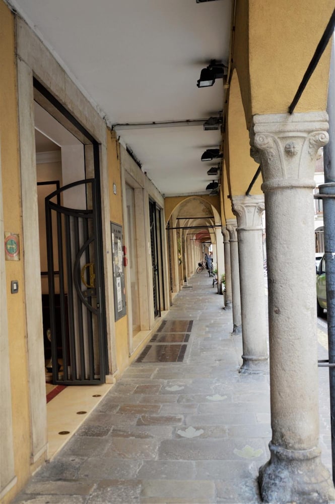 Hotel Donatello 55/63