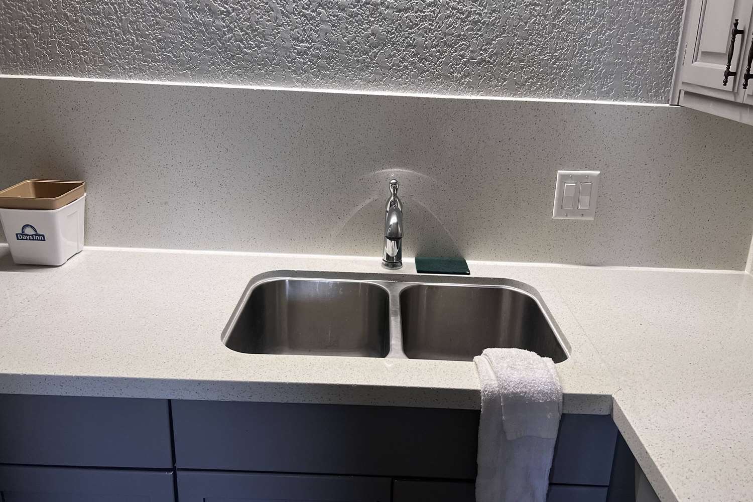 Days Inn Sulphur West 9/25