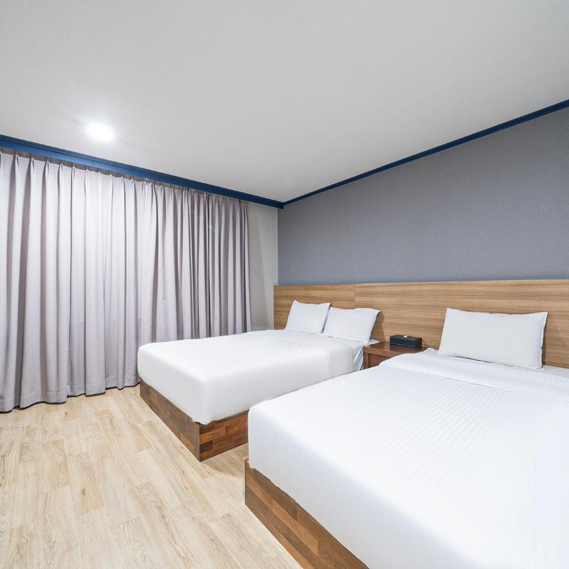 Noblesse Hotel 10/100