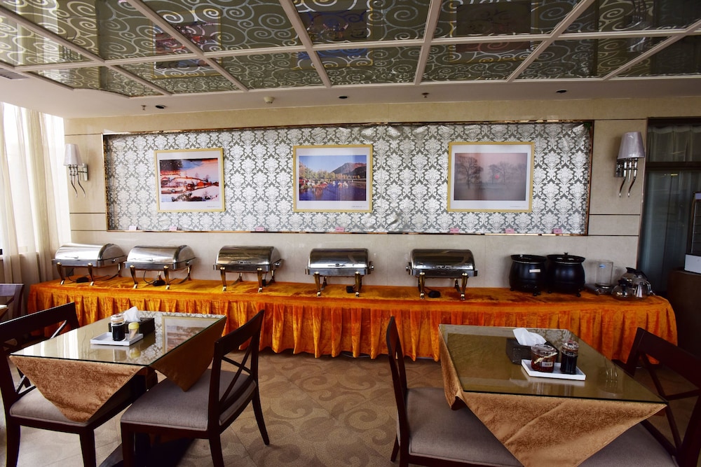 Kaiserdom Hotel Huayue 40/50