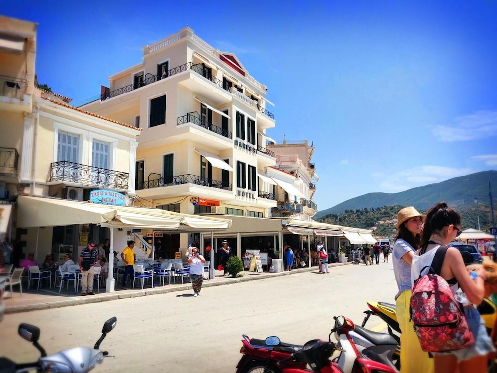 Hotel Manessi 4/62