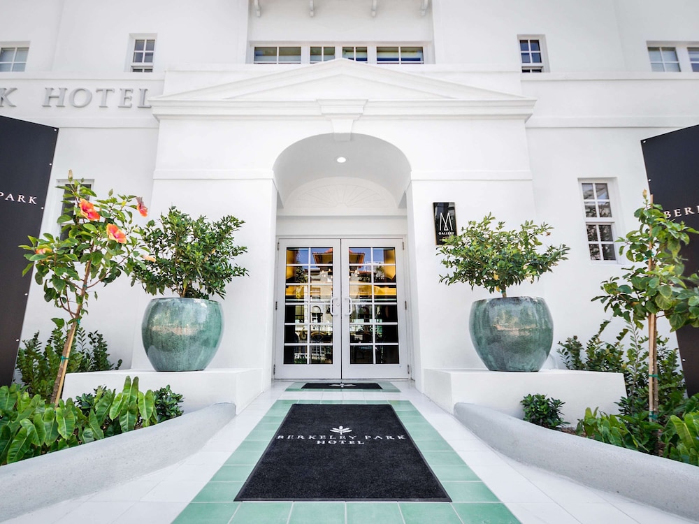 Iberostar Waves Miami Beach 7/60