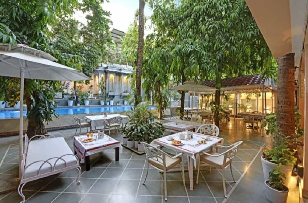 HOTEL RAJ PALACE 32/50