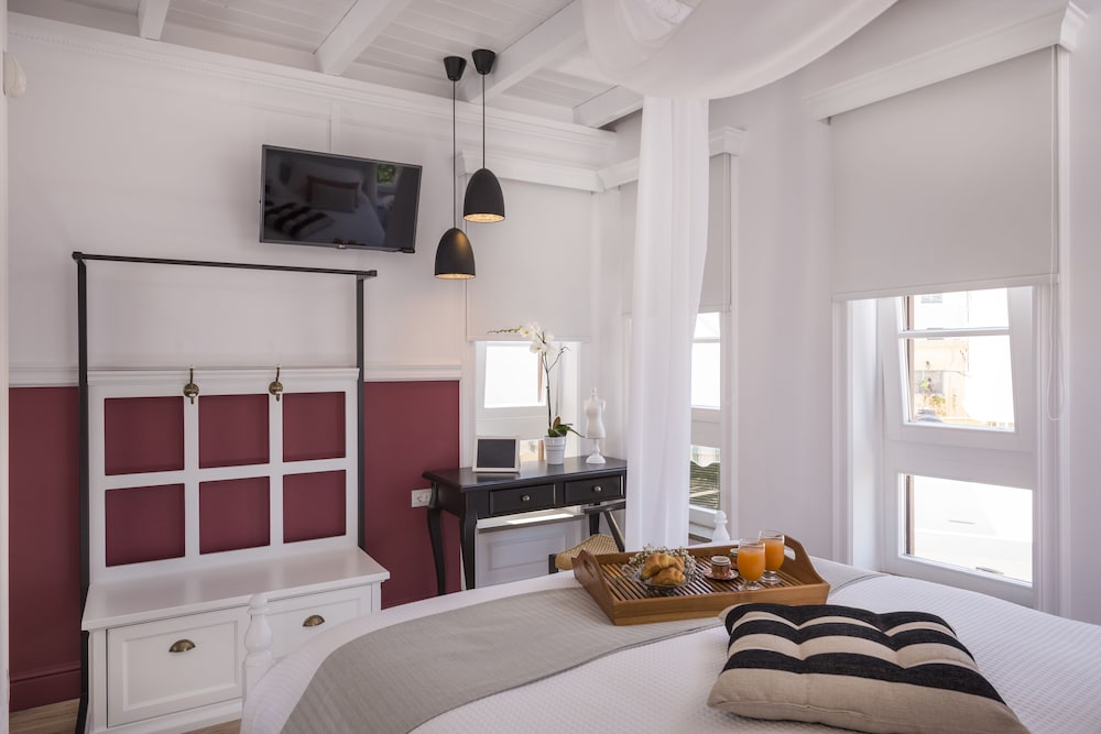 Casa Regina 12/50