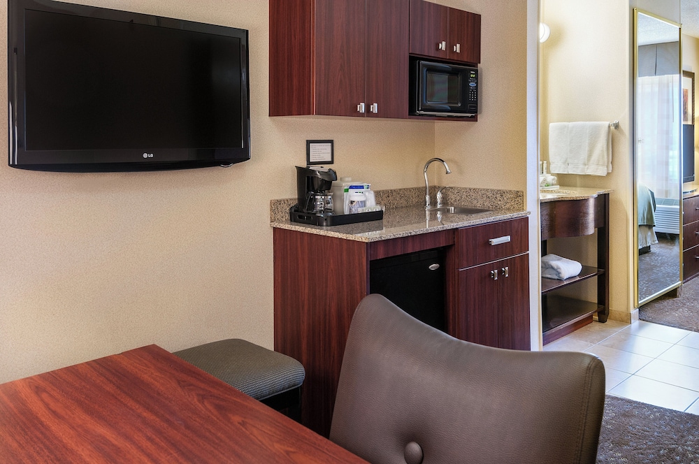 Holiday Inn Express & Suites Sandy - South Salt Lake City, an IHG Hotel 50/56