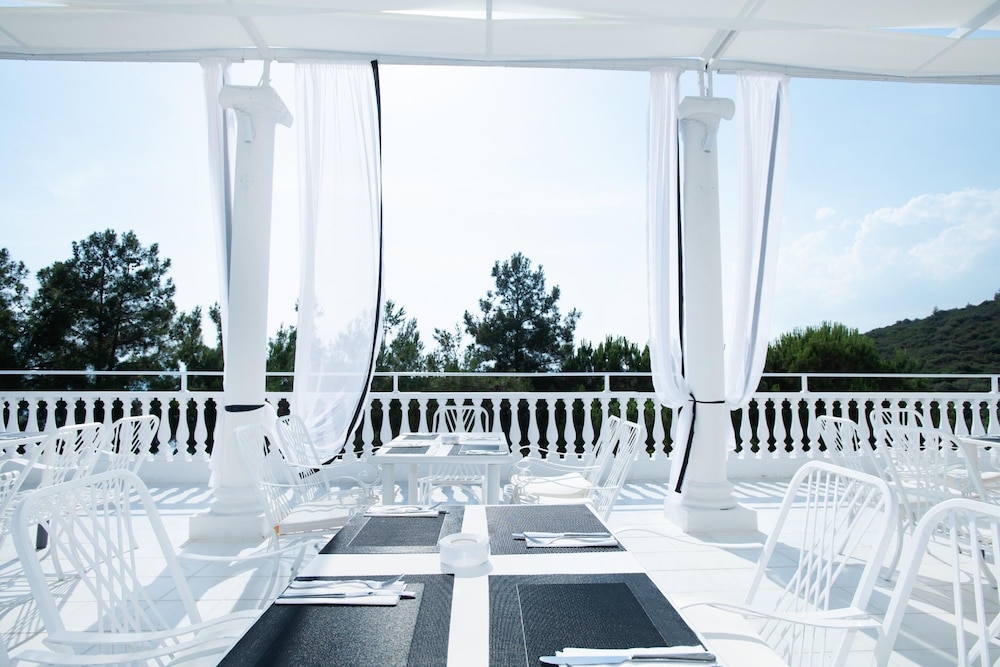 Bianco Olympico Beach Resort By Anayia All Inclusive Resorts 37/50