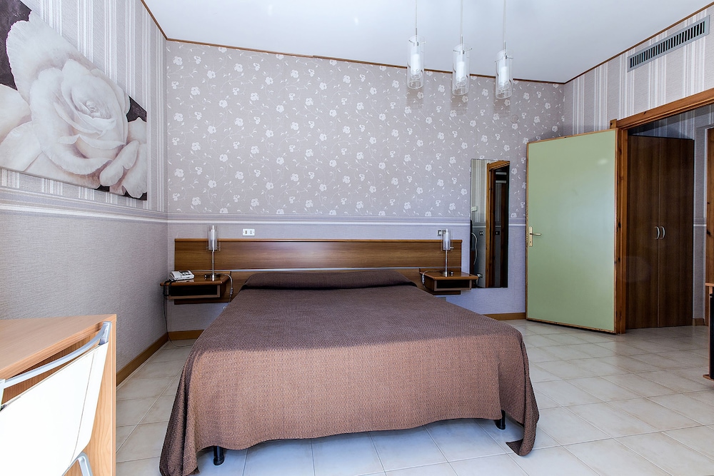Hotel Residence Ulivi E Palme 33/71
