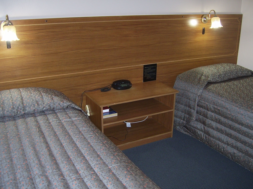 Garden Motor Inn 39/71
