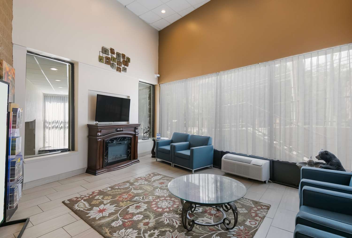 Surestay Plus Hotel By Best Western Gatlinburg 20/30
