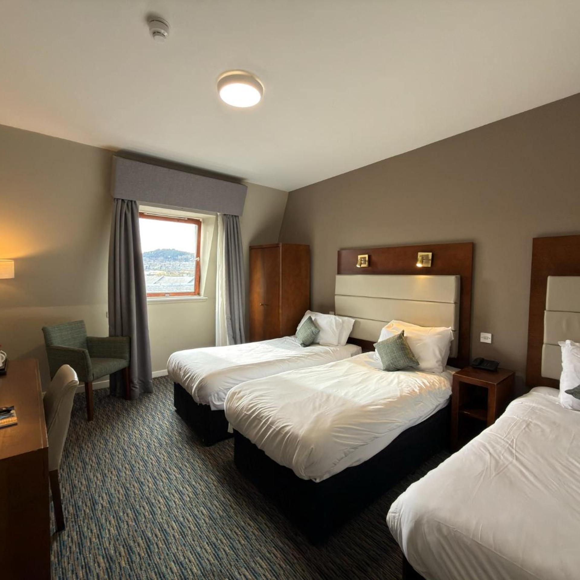 Room, Triple