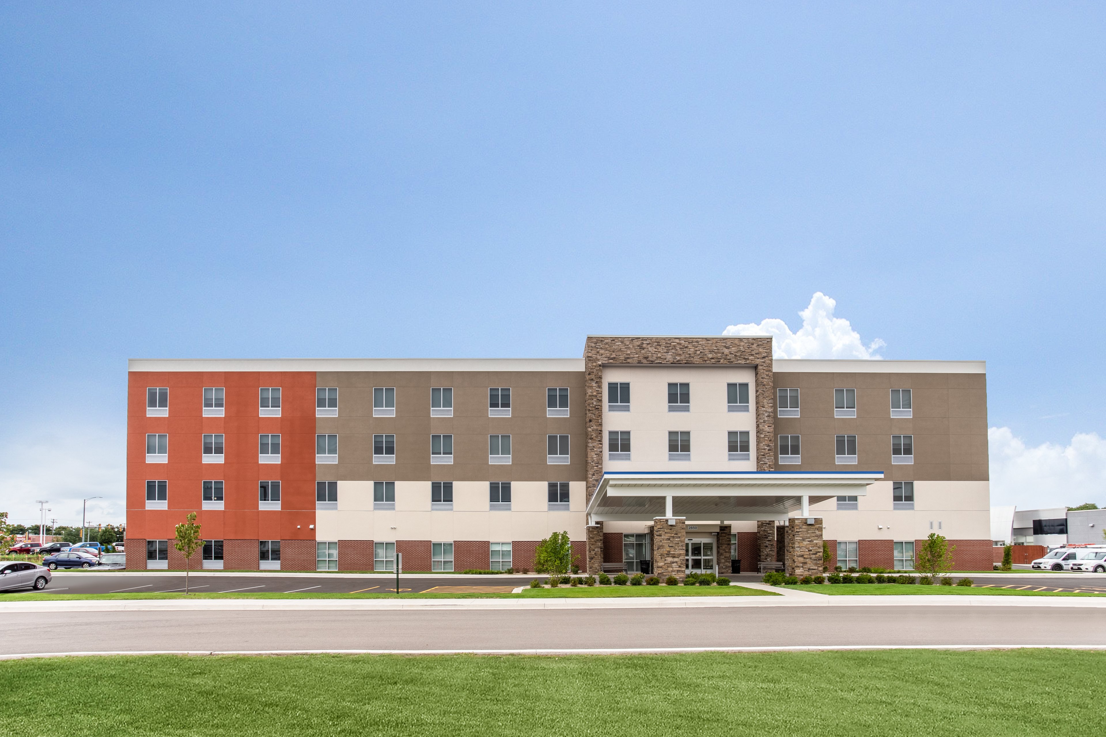 Holiday Inn Express & Suites Ottawa 4/50
