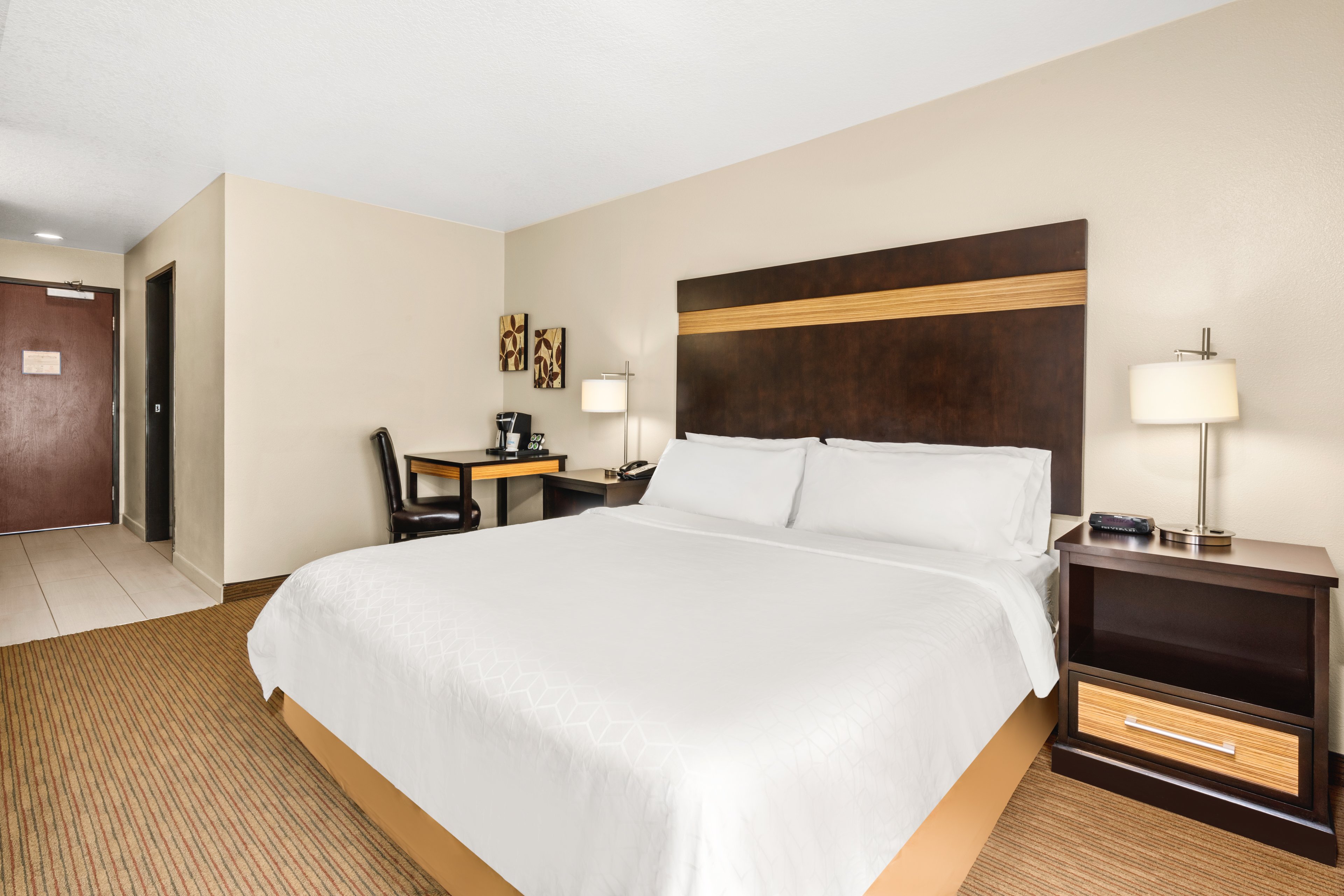 Holiday Inn Express Portland Se-Clackamas Area 16/50