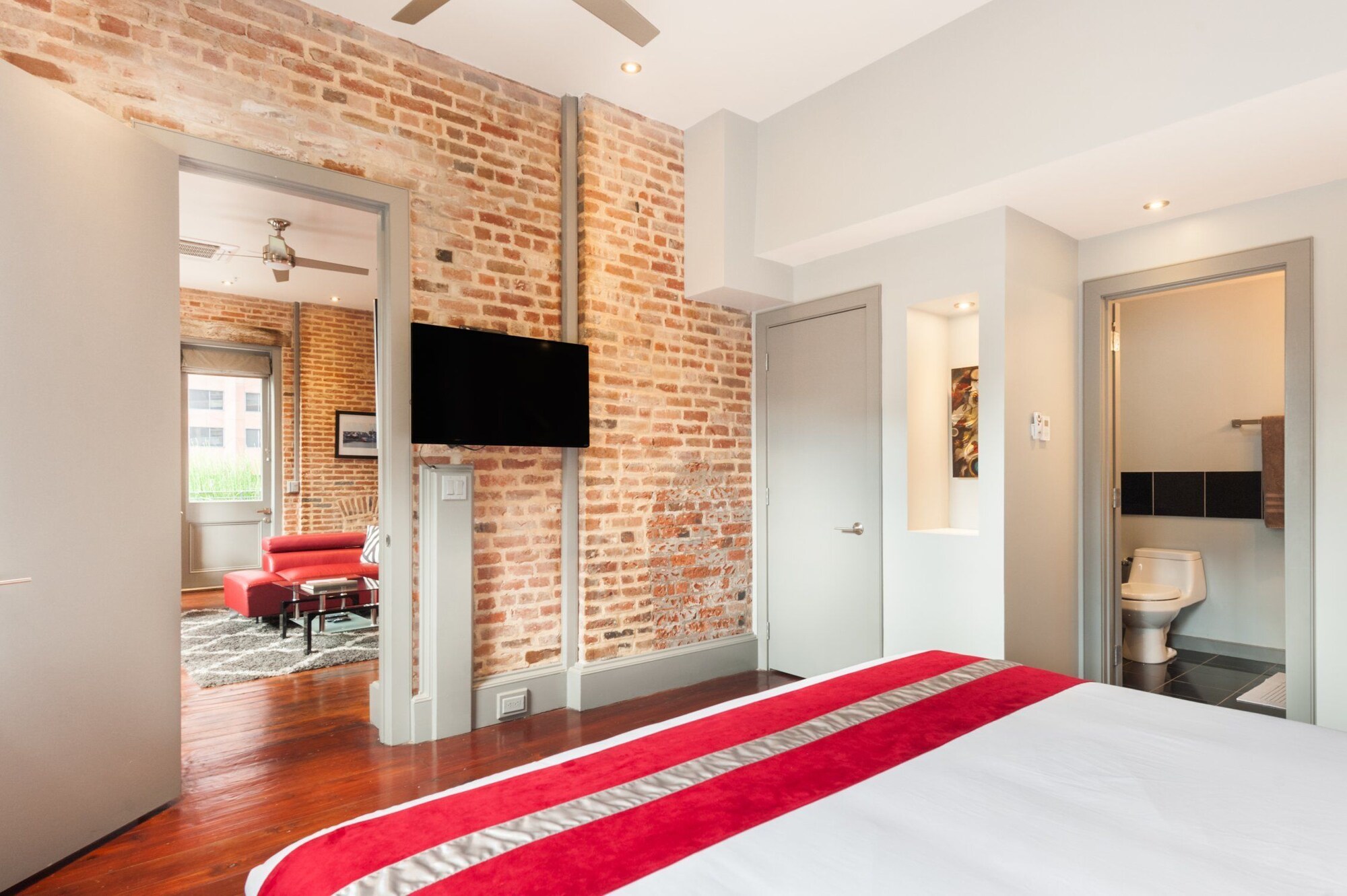 جناح فاخر بسريرين كينج بـ3 غرف نوم بجاكوزي، The Natchez Vacation Rentals 6/10
