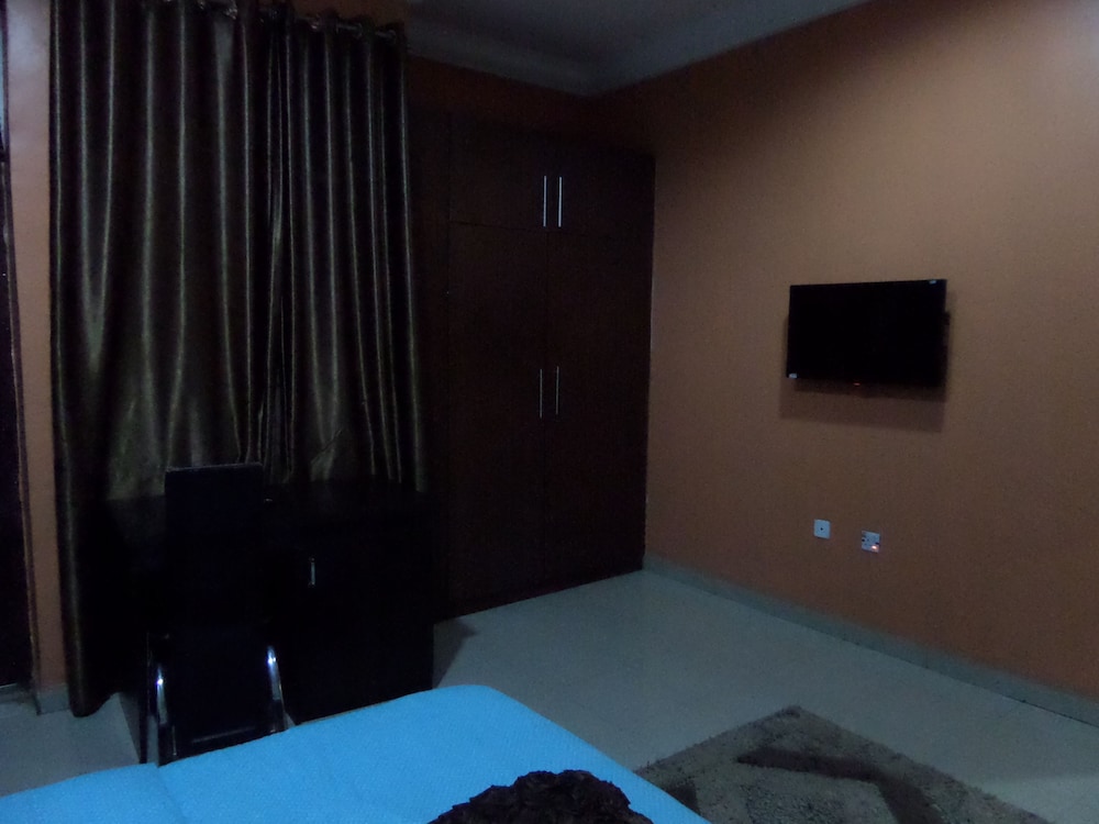 Alheri Suites 9/20