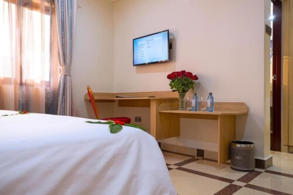 West Lerruat Hotel 15/47
