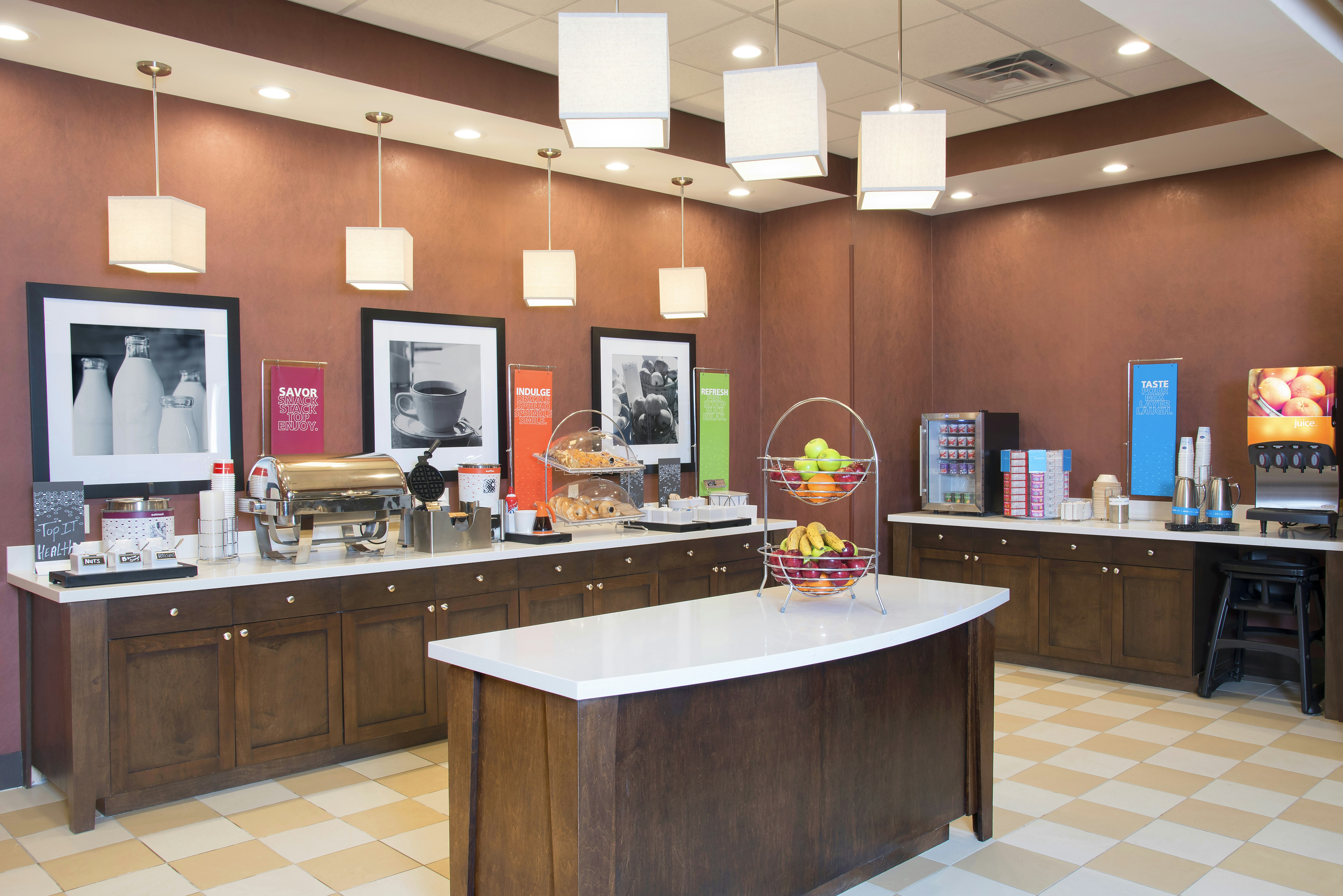 Hampton Inn Kalamazoo 2/15