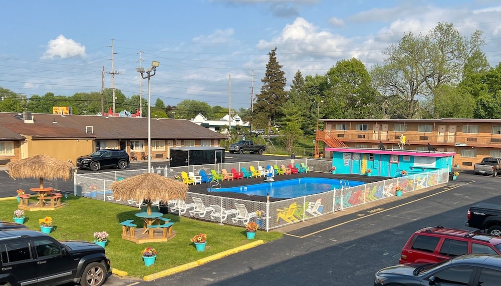 Wolf Inn Hotel 37/50