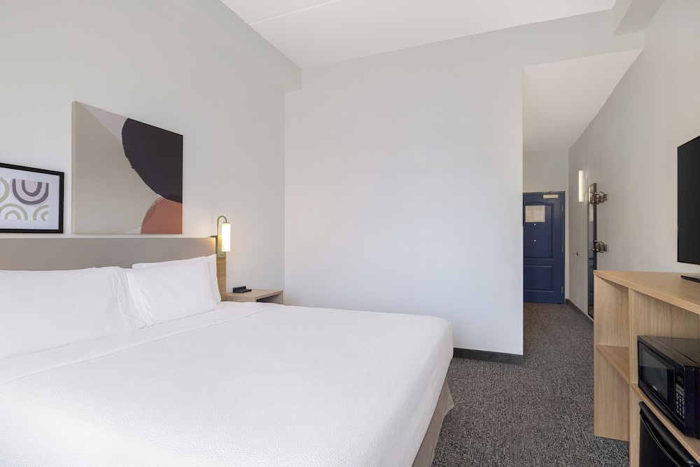 Spark by Hilton California Lexington Park 15/55