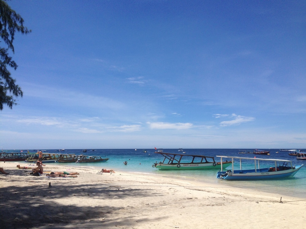 Warna Beach Hotel 37/46