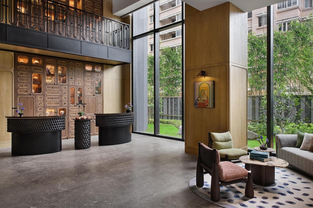 Xi Zhe Wuxi, Curio Collection by Hilton 3/36