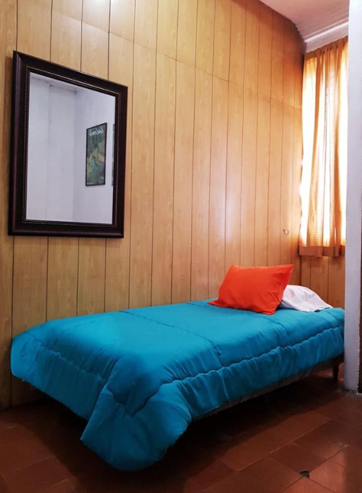 Hotel Metropolitano 6/24