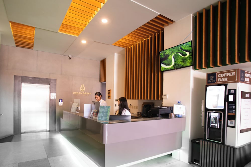 Urban Green Hotel & Suites 7/52