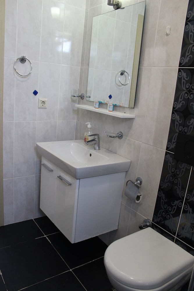 Tebriz Apart Hotel 46/50