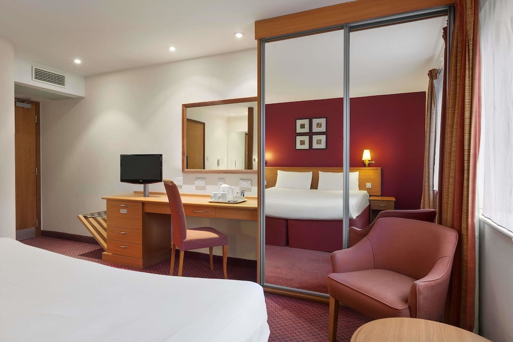 Days Inn by Wyndham Stevenage North 17/24