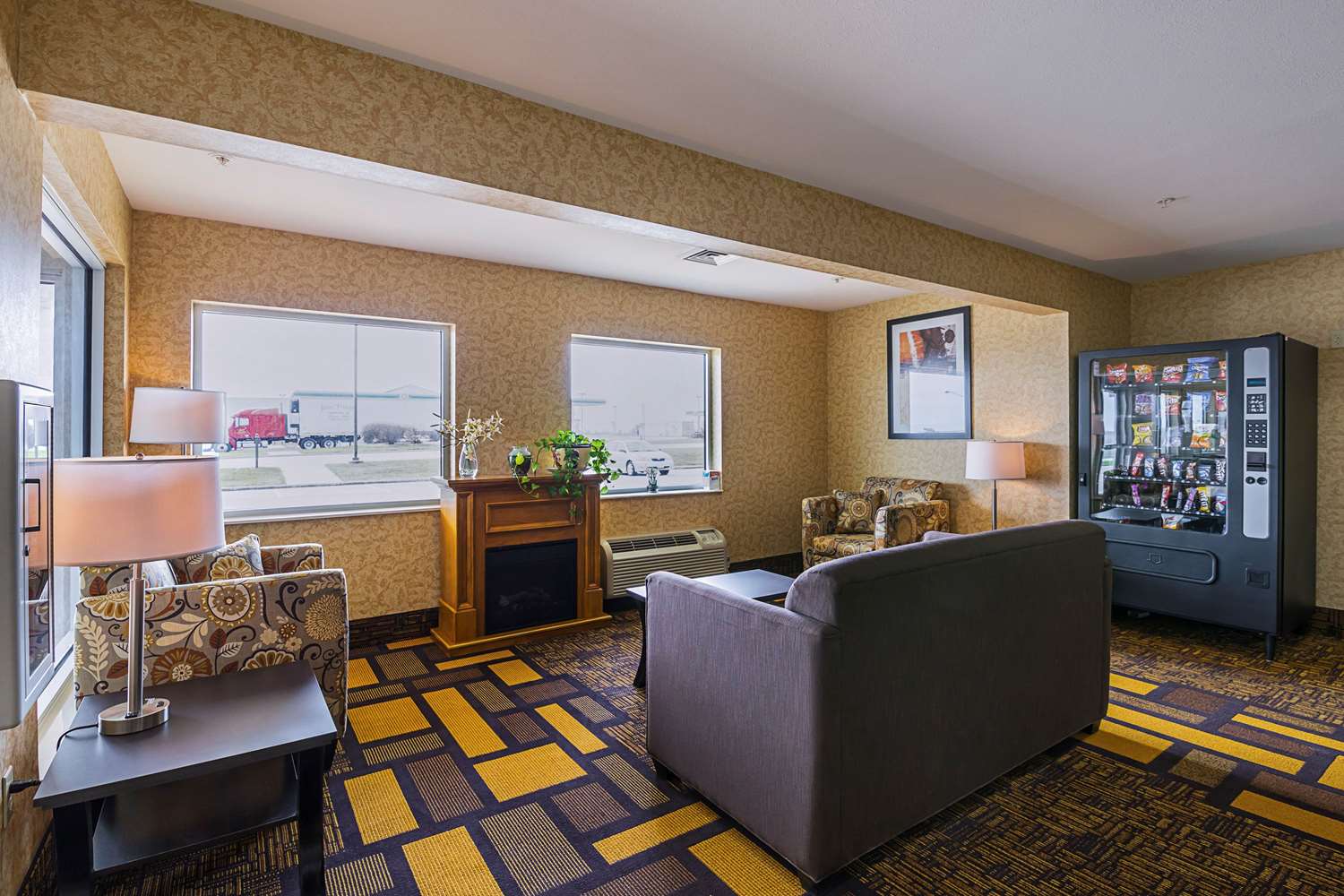 Quality Inn & Suites Belmont - Platteville 35/44