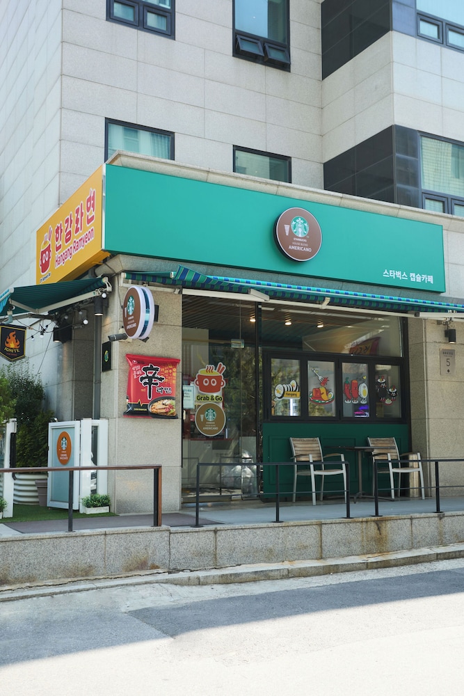 ACUBE HOTEL 6/49
