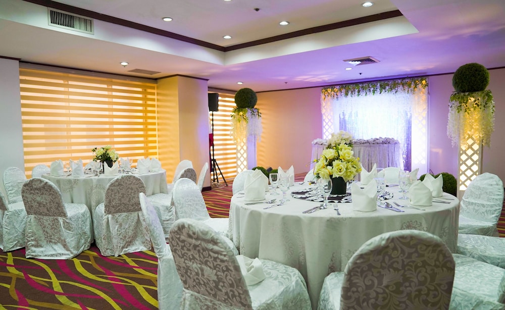 Berjaya Makati Hotel 45/72
