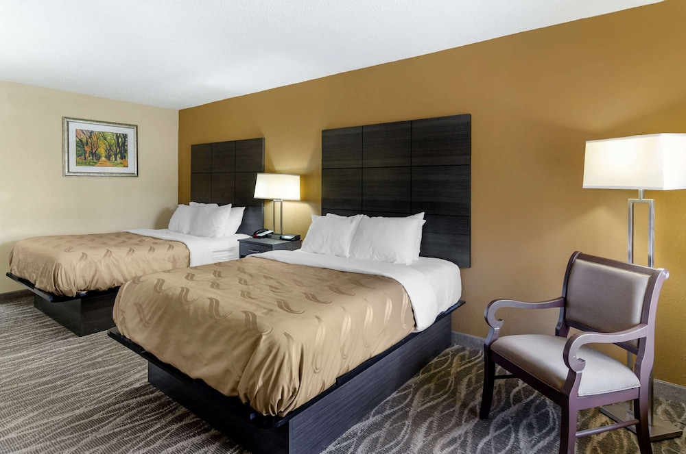 Quality Inn Hillsville 14/48