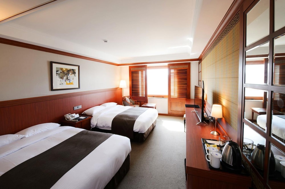Commodore Hotel Gyeongju 14/51