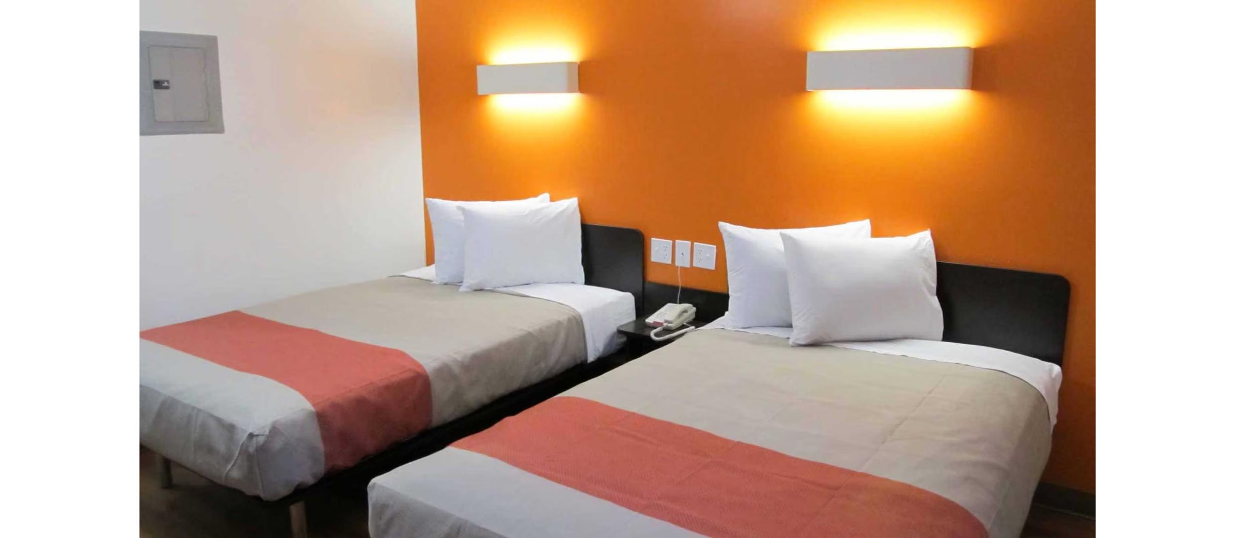 2 Full Beds - Micfridge, Non-Smoking