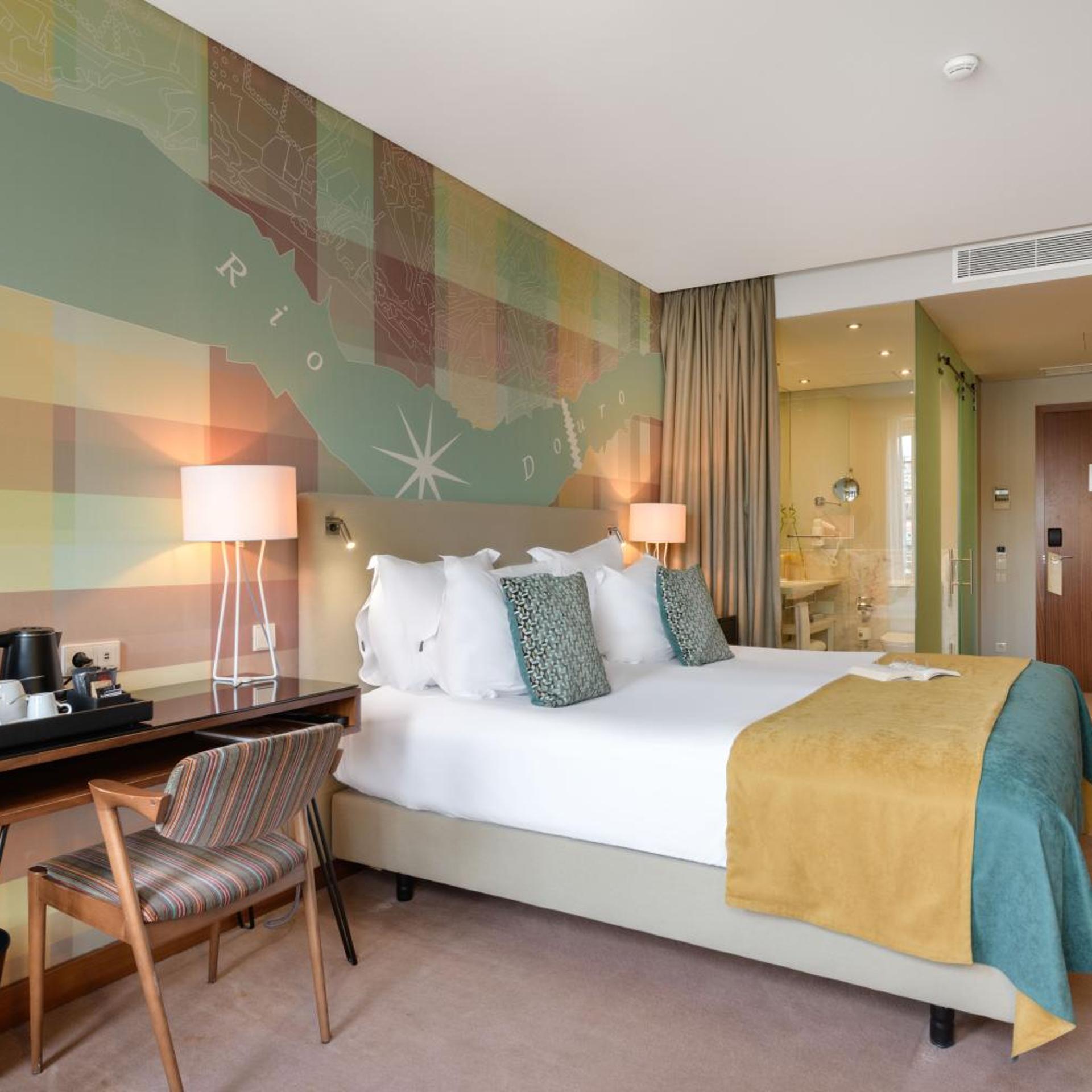 Vintage, Double Bed, River View
