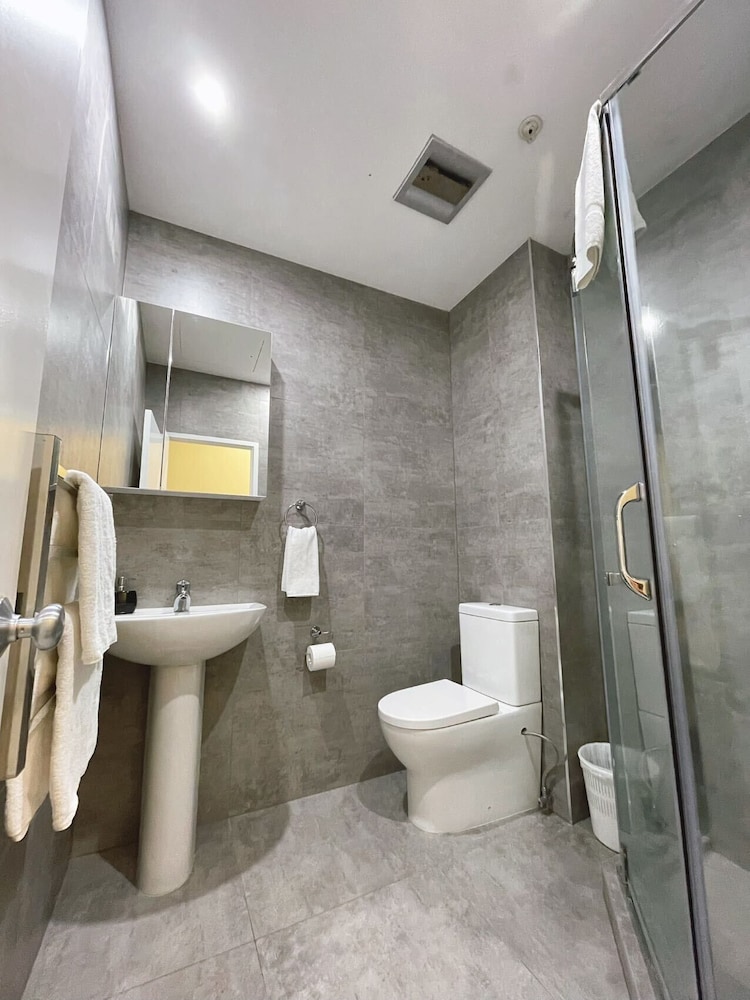 Grand Central Serviced Apartments 59/61
