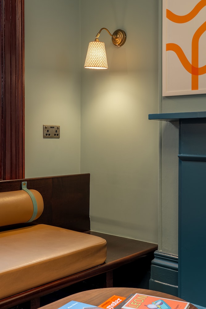 St. David's Hotels 5/50