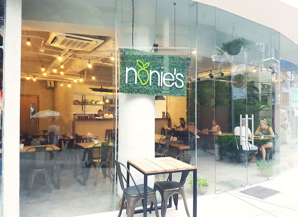 Hue Hotels Resorts Boracay 57/67
