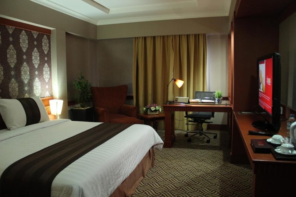 Abadi Suite Hotel and Tower 7/27