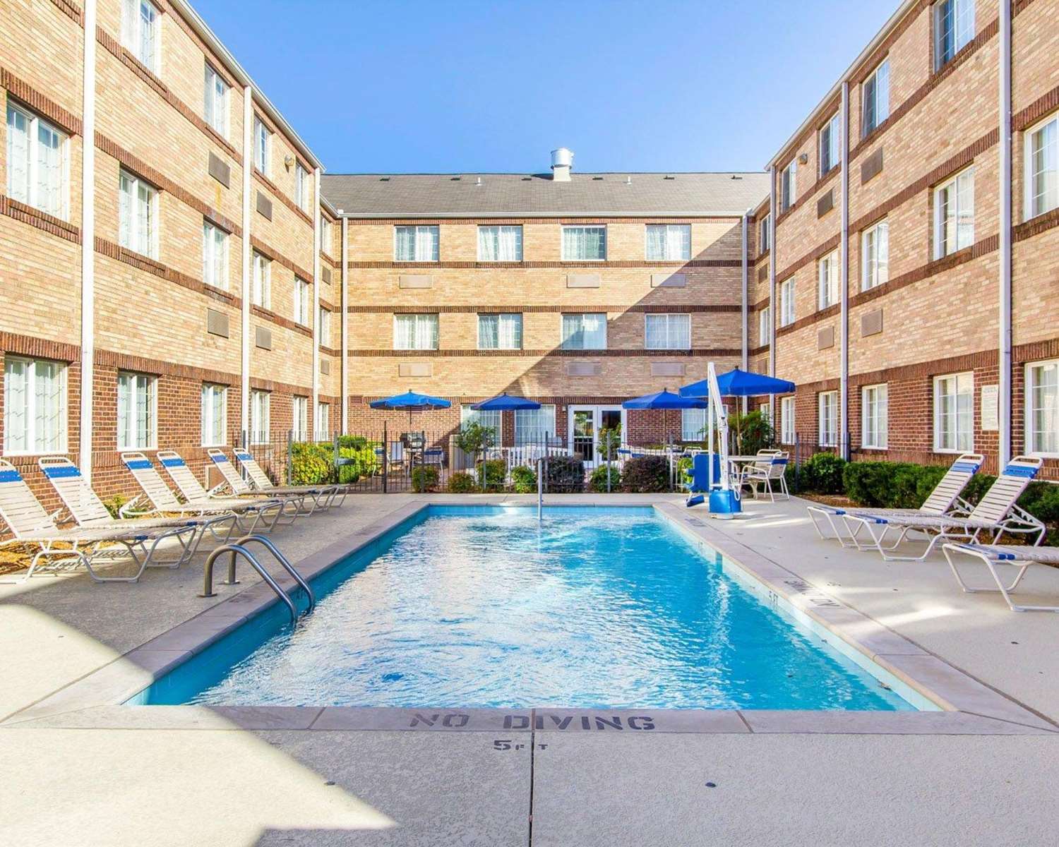 MainStay Suites Brentwood Nashville 60/62