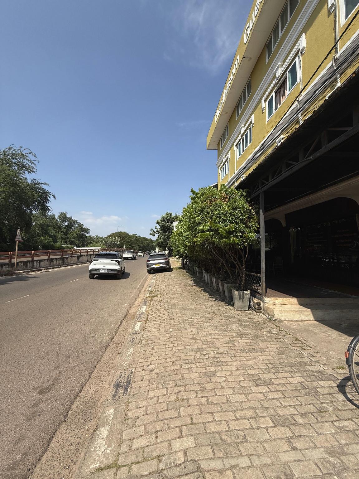 Chanthasom Guesthouse 30/33