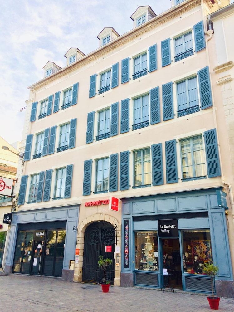 Appart City Confort Pau Centre in PAU