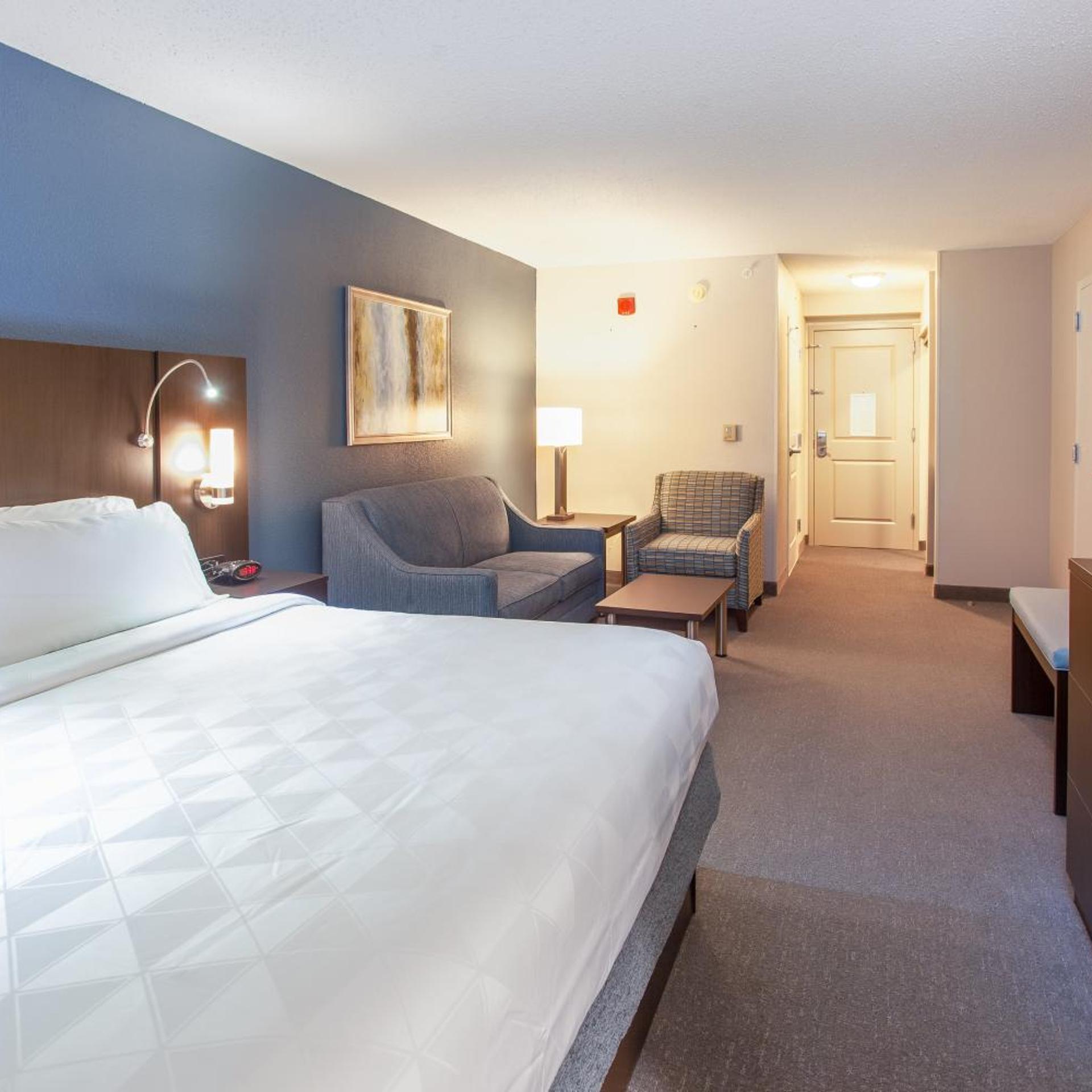 Executive, Suite