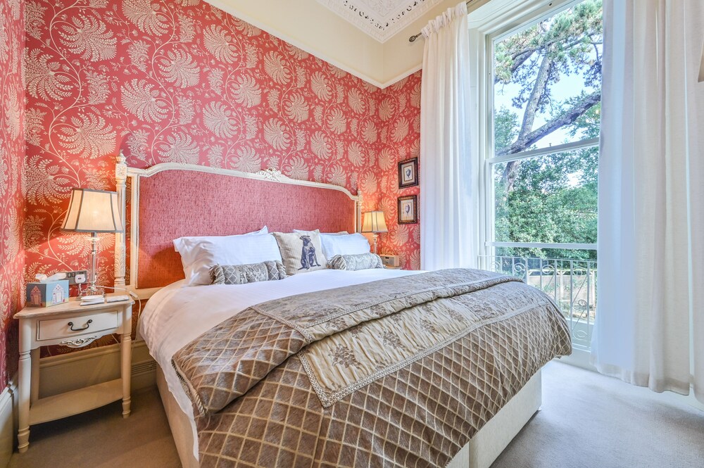 Muntham Holiday Apartments 20/50