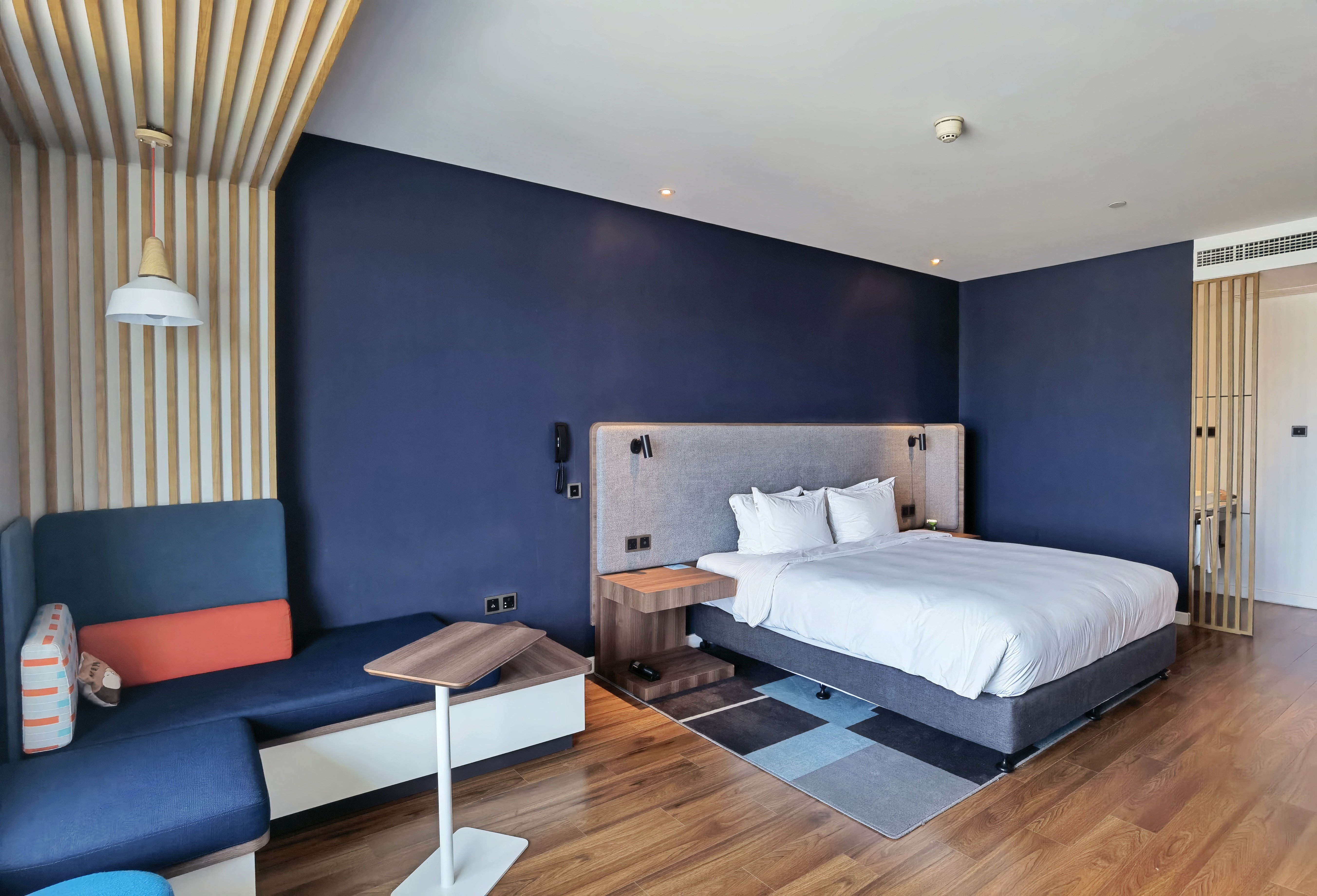 Holiday Inn Express Zhoushan Dinghai 12/39