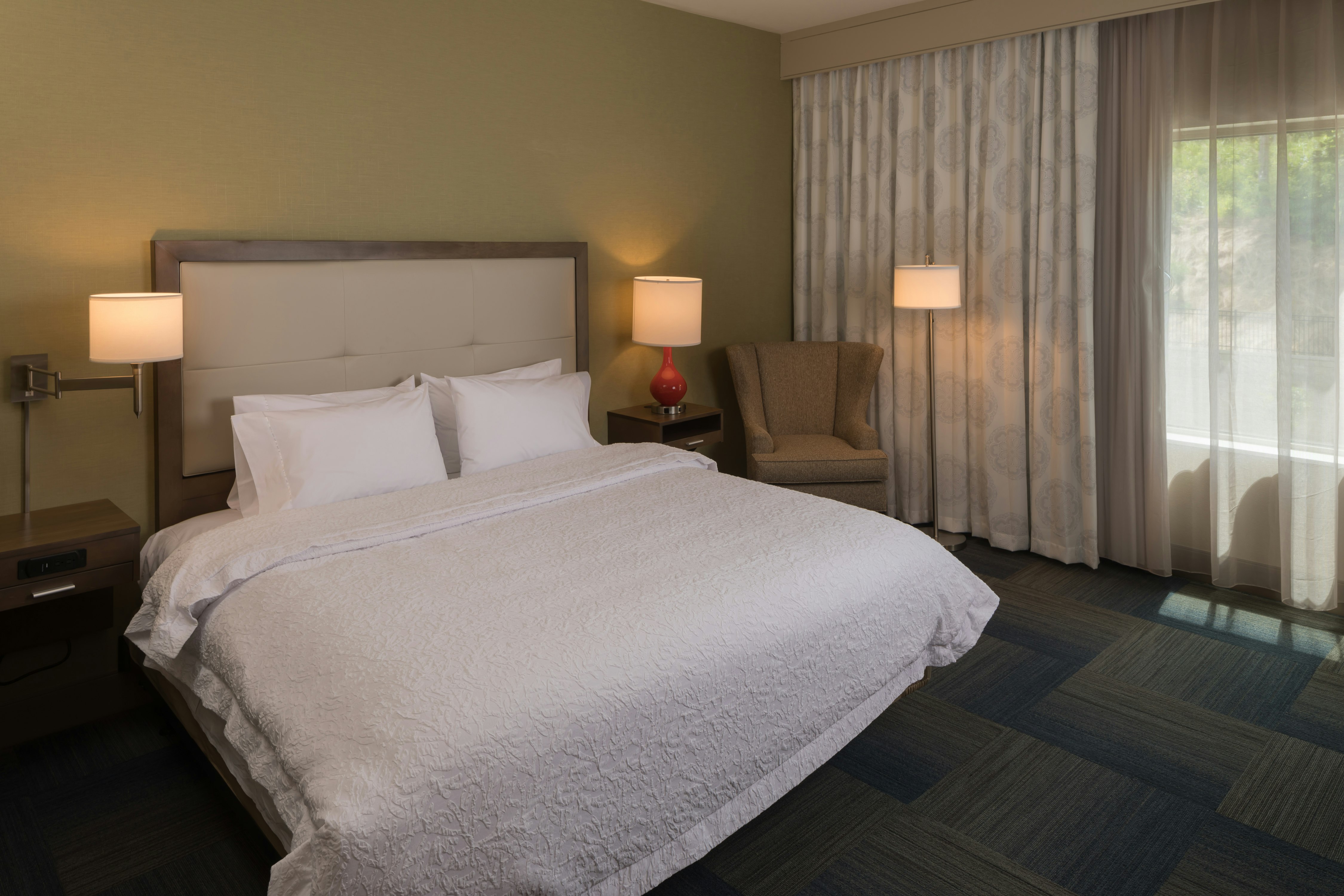 ROOM, KING BED
