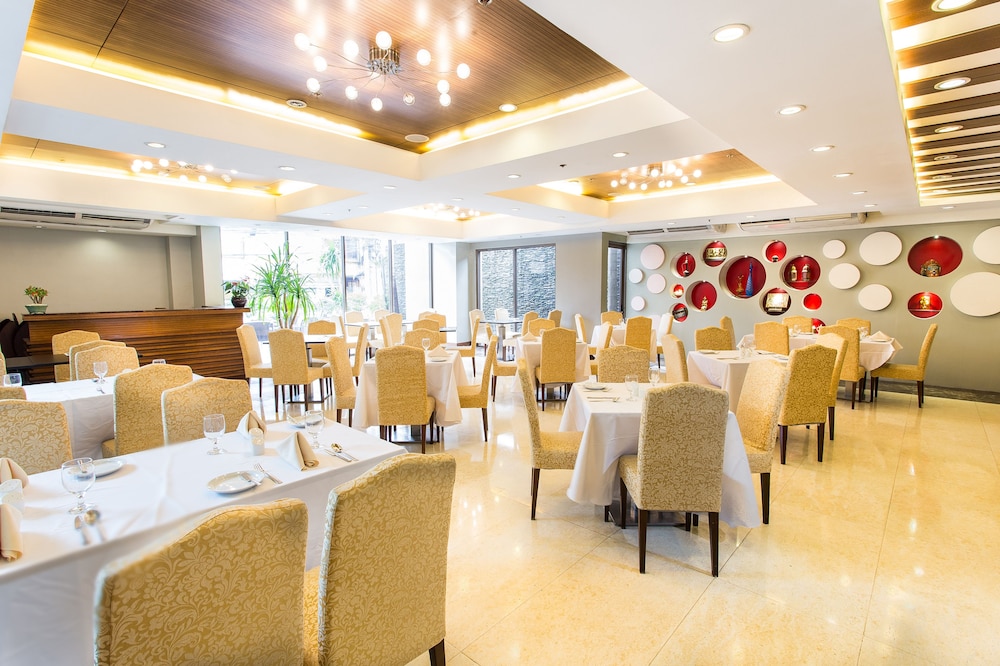 Armada Hotel Manila 41/49