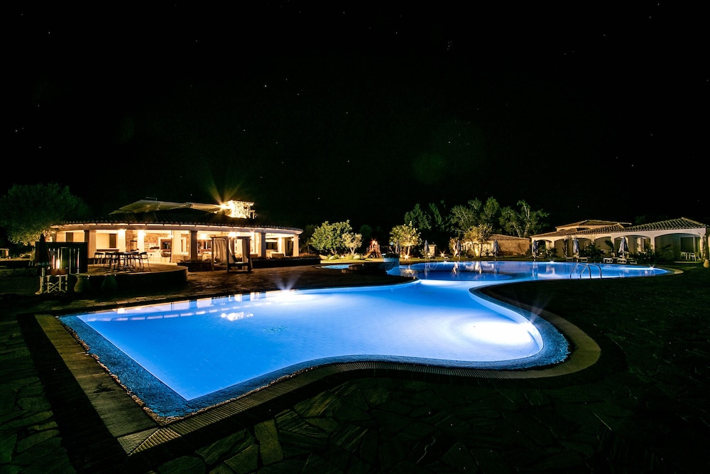 Limone Beach Resort 18/38